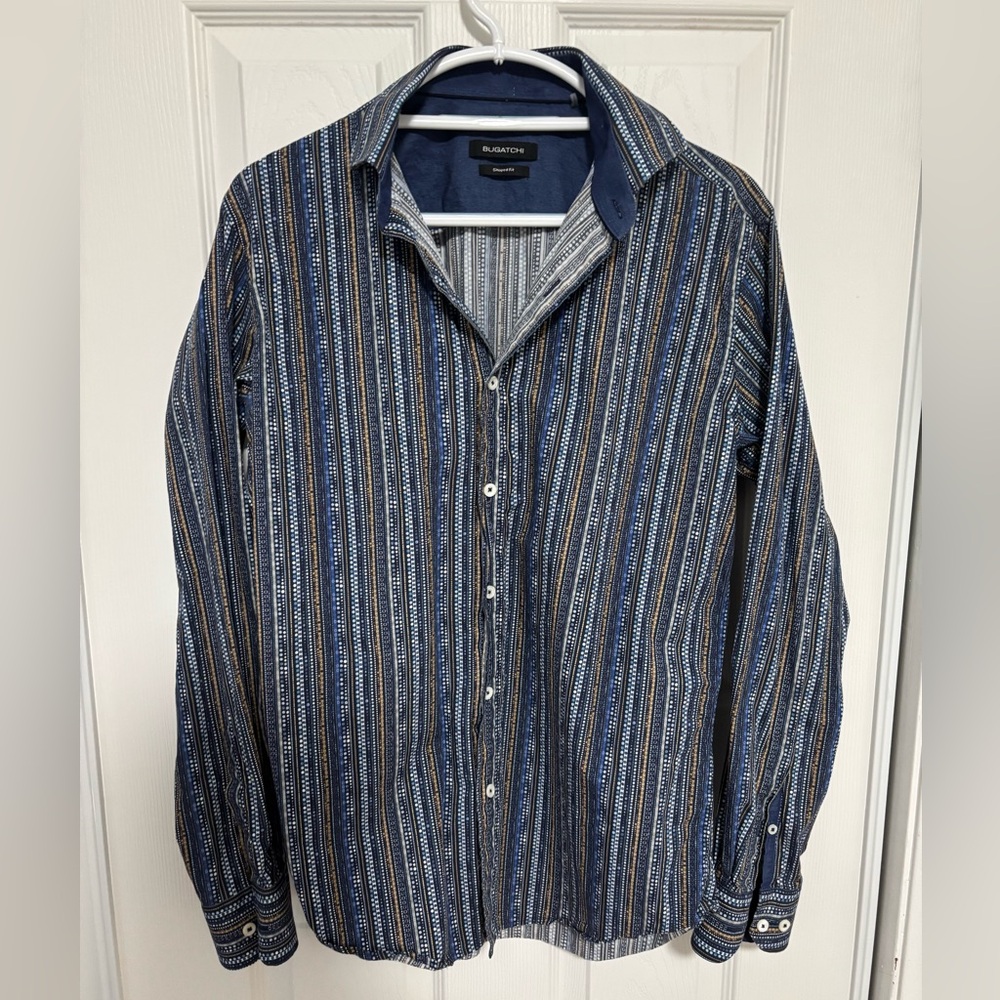 Men’s dress shirt M